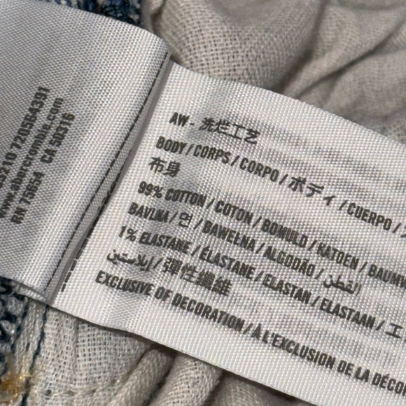 Abercrombie & Fitch • 90’s Vintage Straight Jeans - Picture 7 of 10